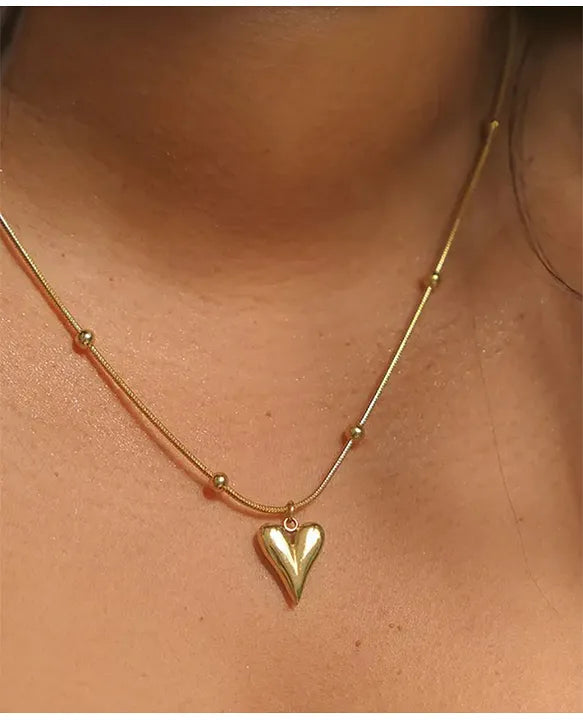 Elegant Gold Heart Necklace