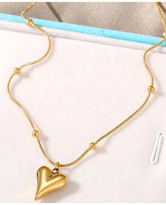 Elegant Gold Heart Necklace