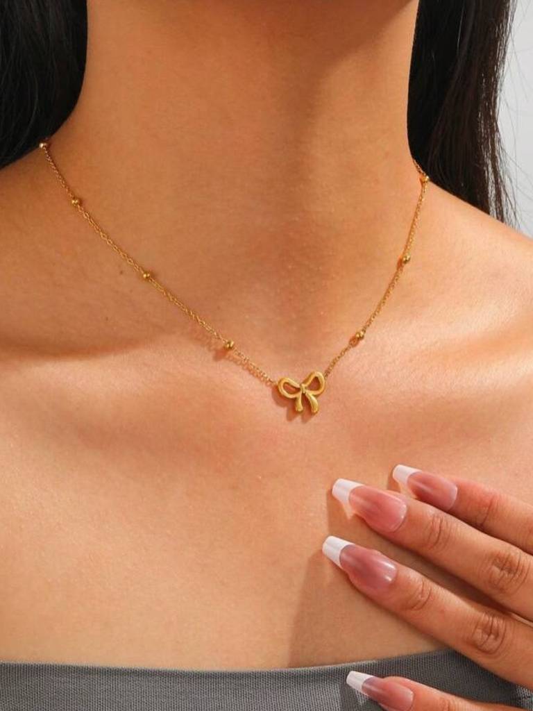 Delicate Gold Bow Knot Necklace