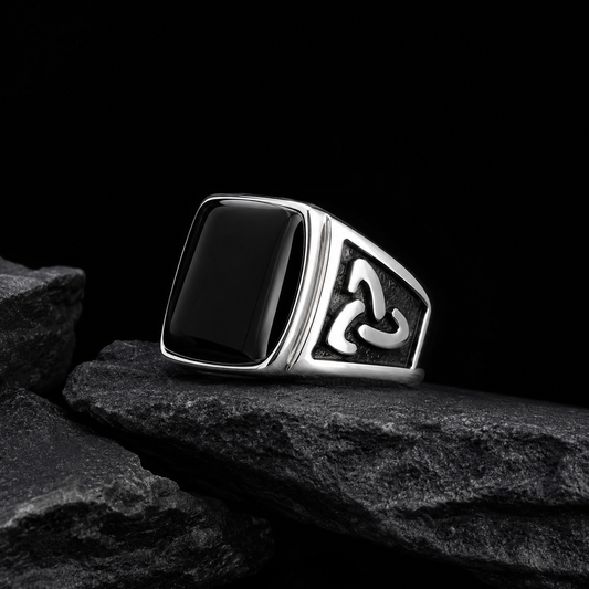 Black Celtic Knot Ring - Stainless Steel