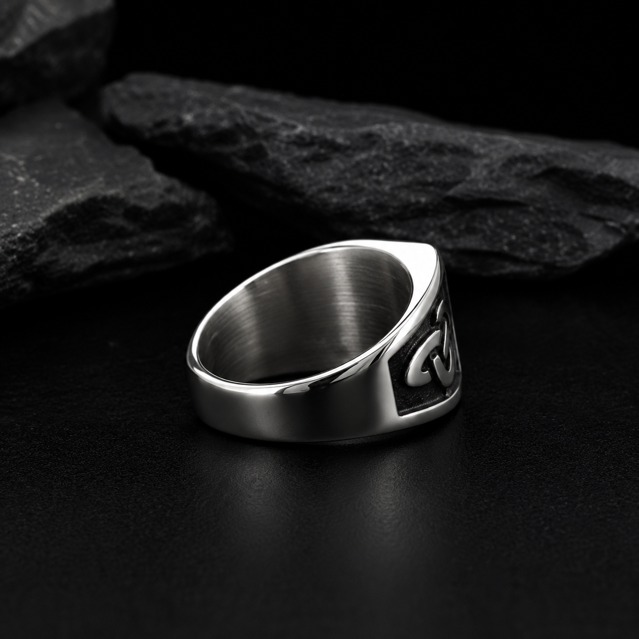 Black Celtic Knot Ring - Stainless Steel