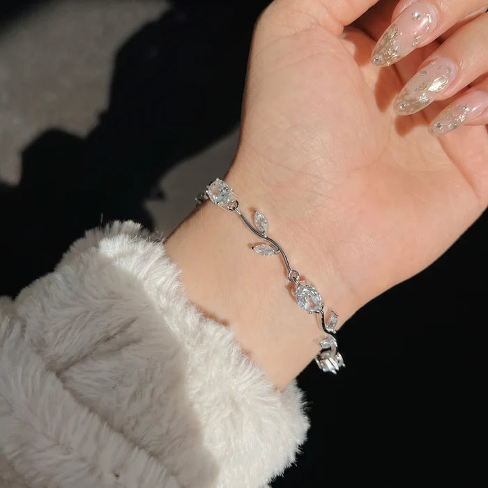 Fancy Stainless Tulip Bracelet