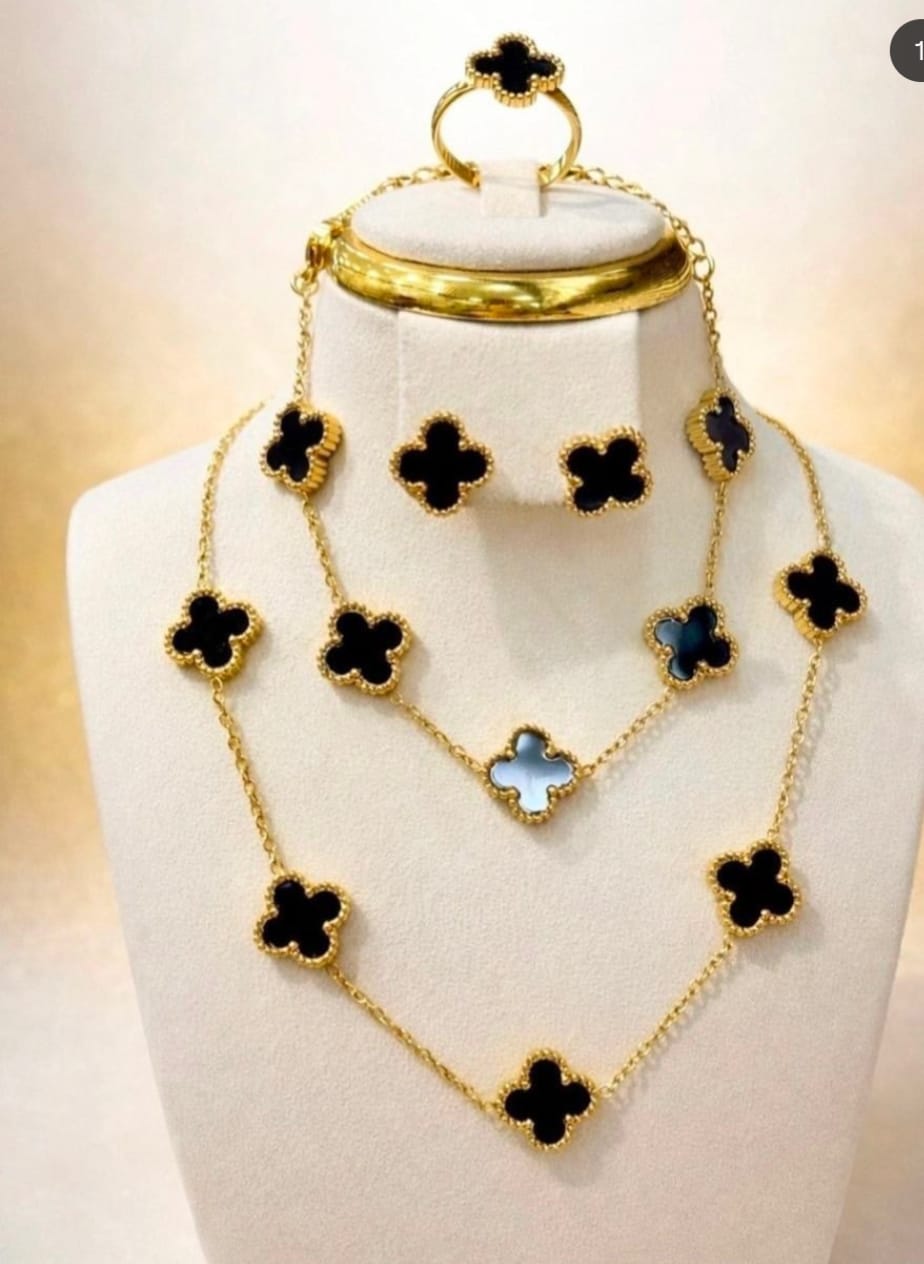 four-leaf clover jewelry set